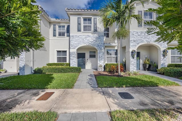 2713 SE 15th Street, sold in Homestead Park Of Commerc, Homestead, FL