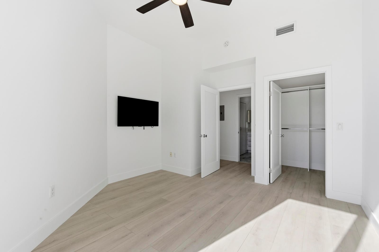 255 Evernia Street 311, West Palm Beach, FL 33401 photo 15
