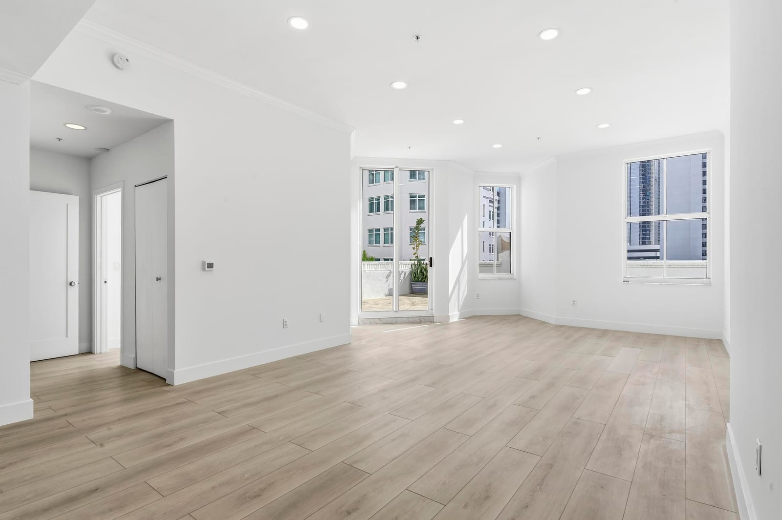 255 Evernia Street 311 — photo 7