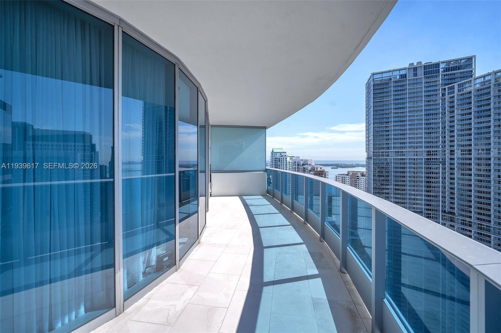 200 Biscayne Boulevard Way 4202, Miami, FL 33131 photo 10