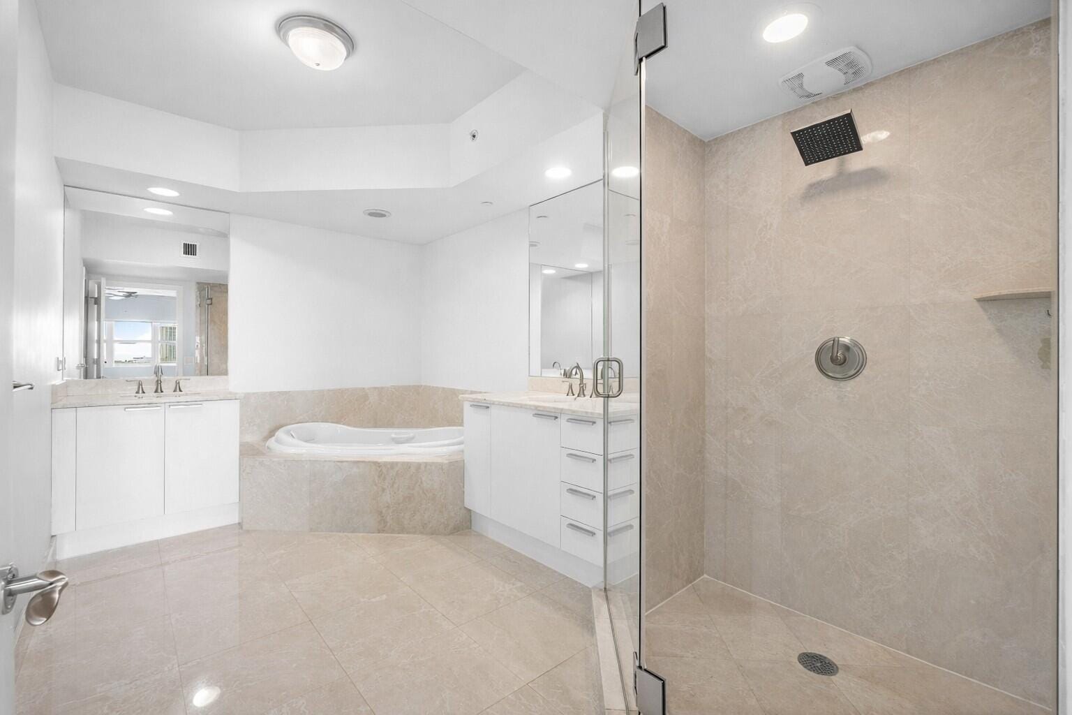 2640 Lake Shore Drive 614, Riviera Beach, FL 33404 photo 24
