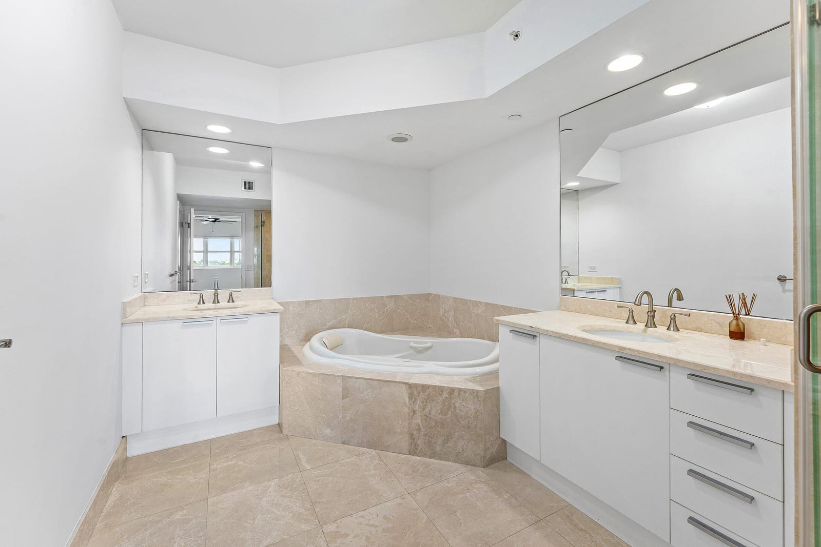 2640 Lake Shore Drive 614, Riviera Beach, FL 33404 photo 25