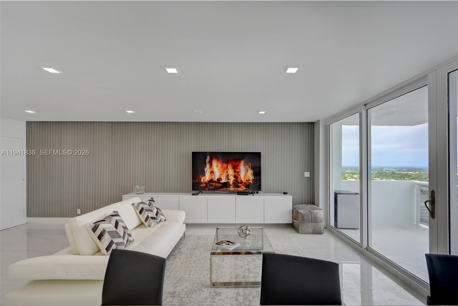 2715 N Ocean Boulevard PH F — photo 3