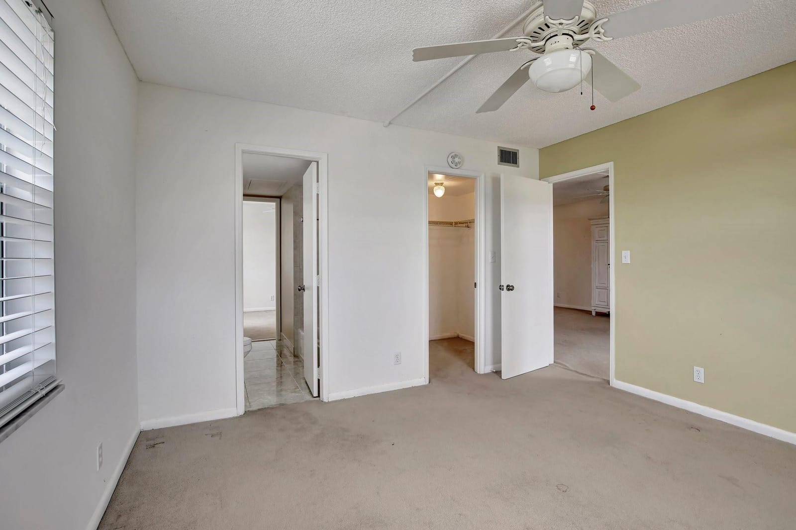 900 NE 18th Avenue 606 — photo 11