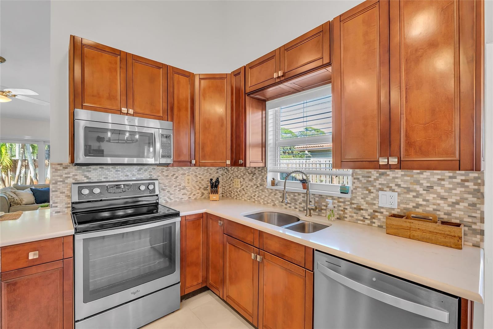 3605 SW 23rd Street — photo 4