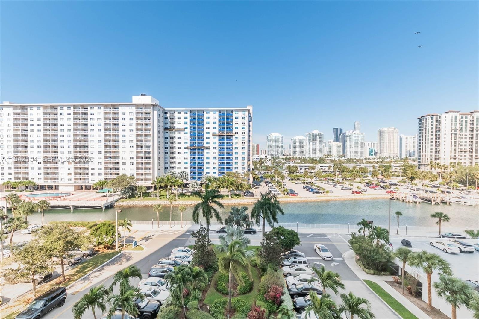 500 Bayview Drive 617, Sunny Isles Beach, FL 33160 photo 2
