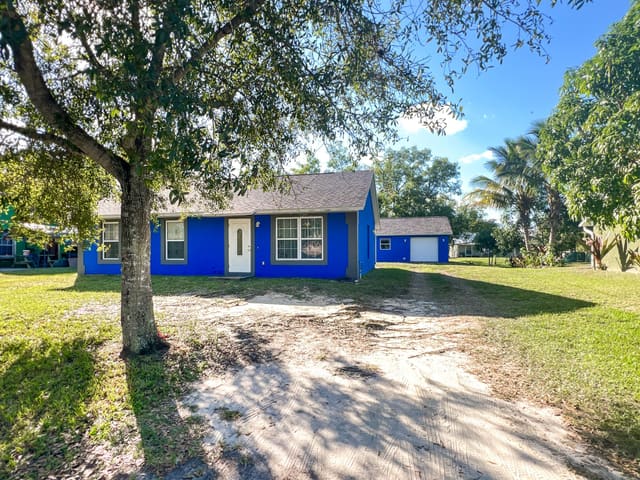 48 N Oak Street, sold in ZIP 32948, Fellsmere, FL