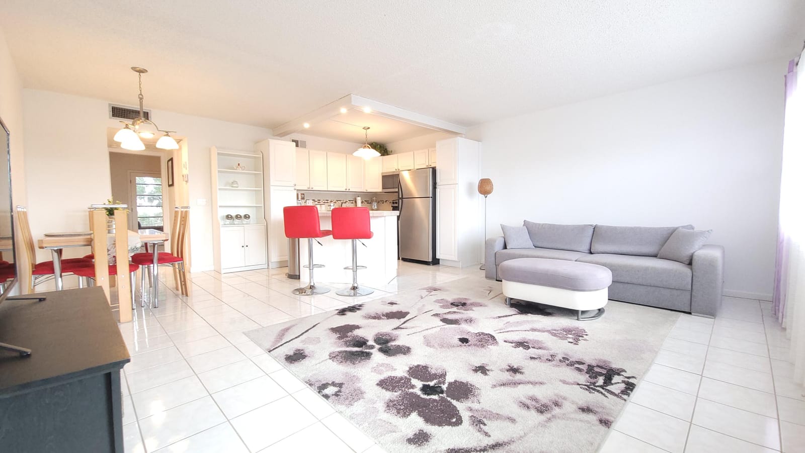 405 Southampton A — photo 1
