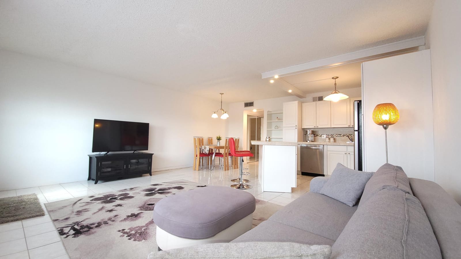 405 Southampton A — photo 2