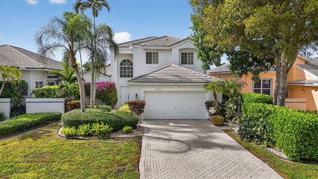 7997 Travlers Tree Drive, sold in Palms At Boca Pointe, Boca Raton, FL