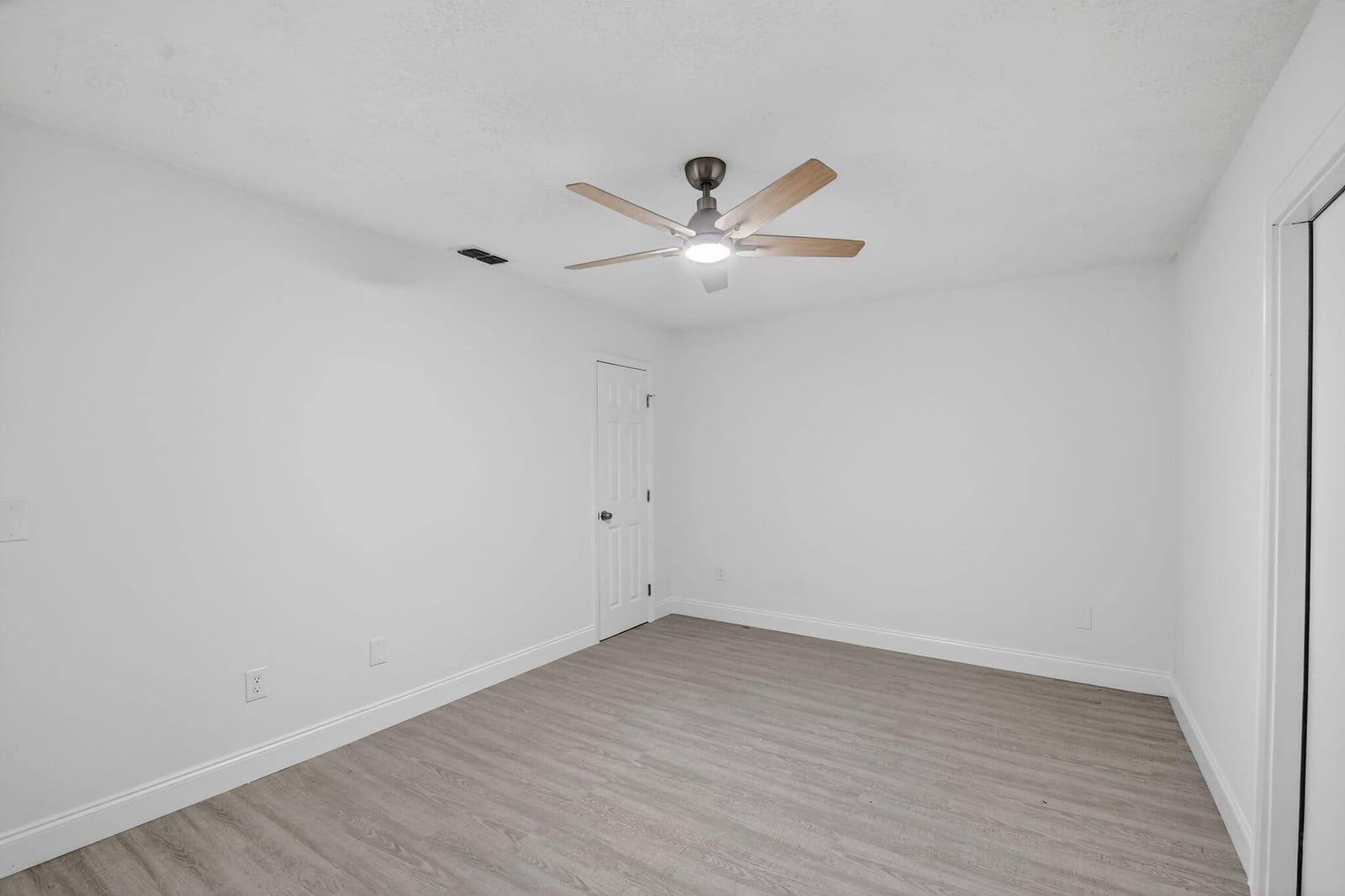 10698 Misty Lane — photo 9