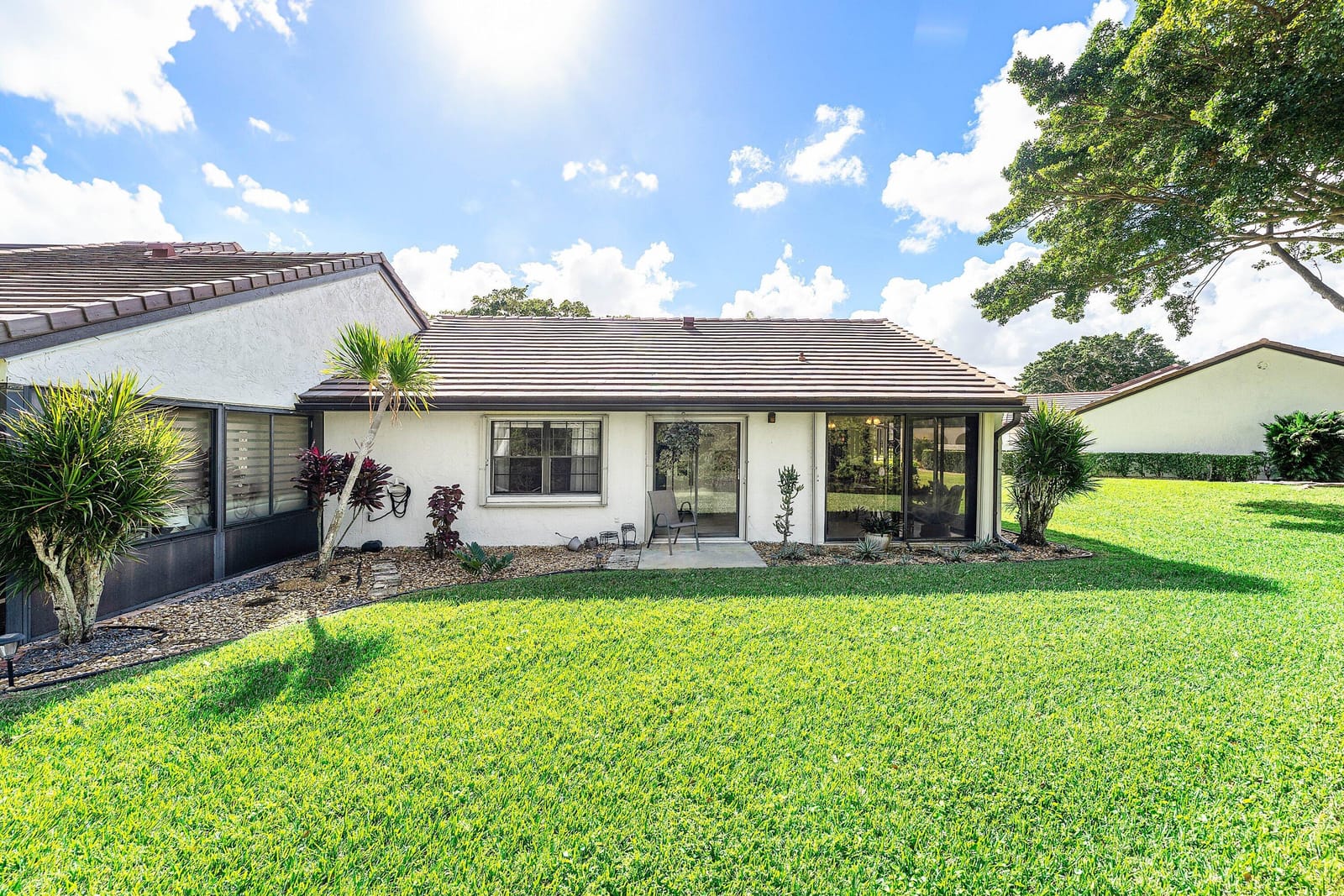 5574 Parkwalk Circle E, Boynton Beach, FL 33472 photo 2