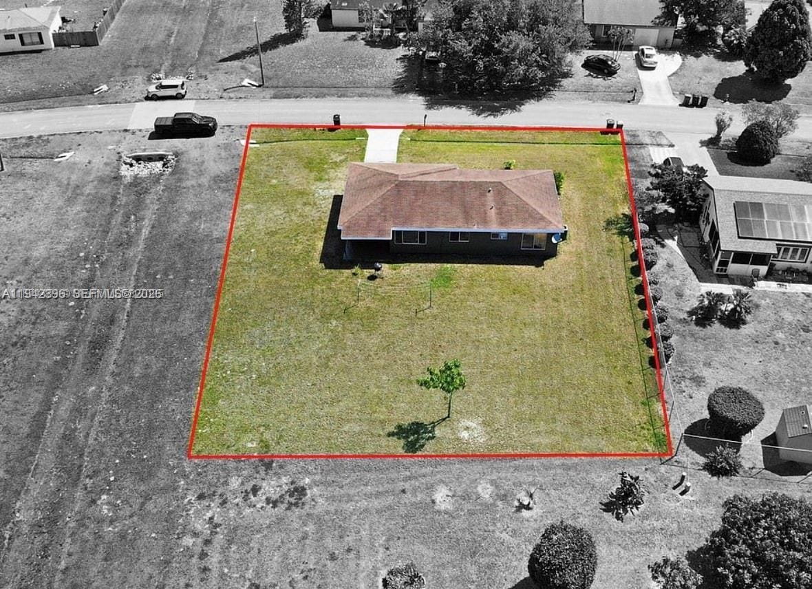 250 SW Homeland Road — photo 3