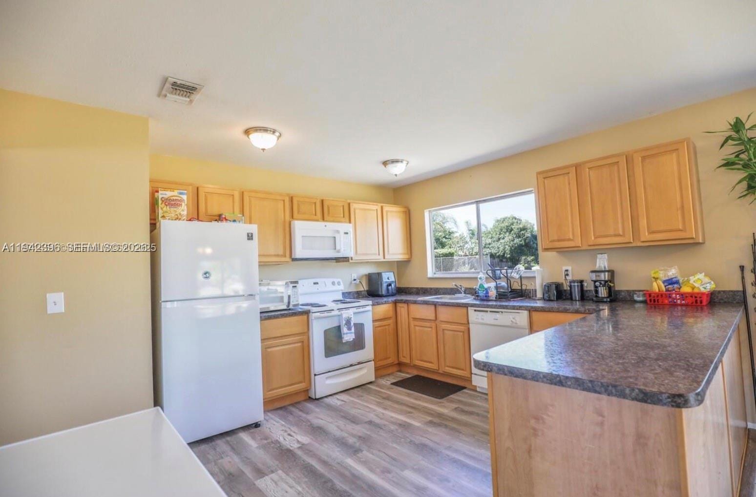 250 SW Homeland Road — photo 8