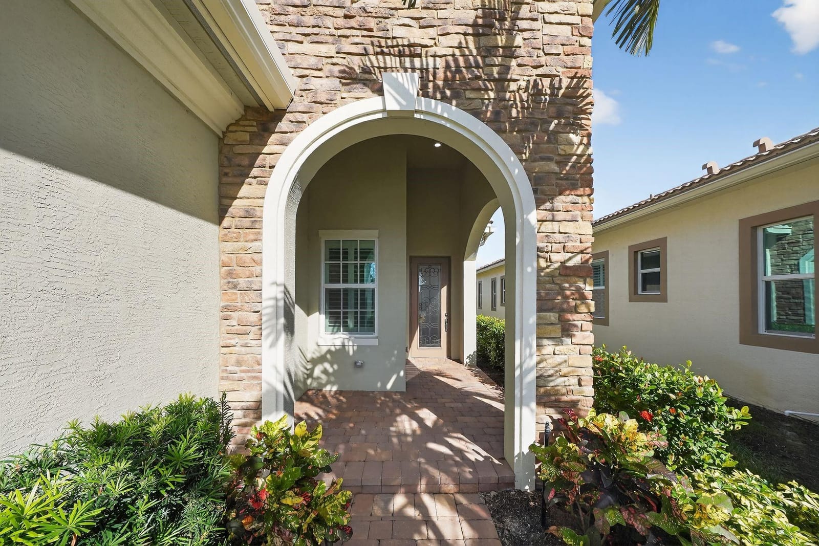 9118 SW Michele Way — photo 3
