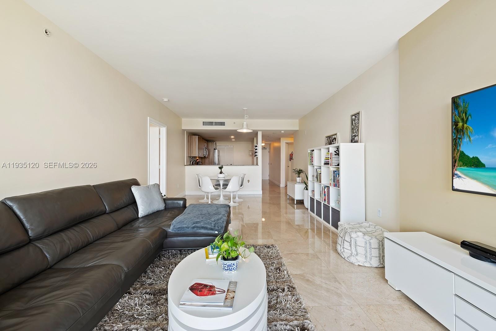 6305 Indian Creek Drive 4D — photo 4