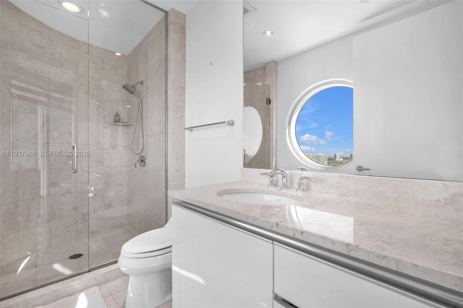 16051 Collins Avenue 2001, Sunny Isles Beach, FL 33160 photo 12