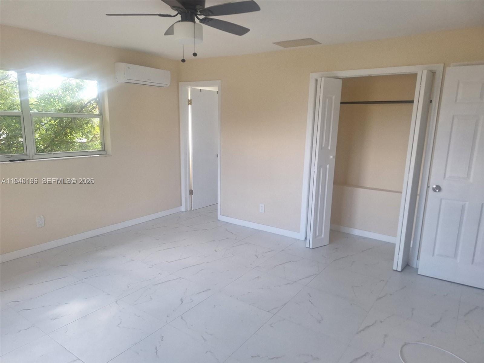 245 E Parkway, FL 33904 photo 16