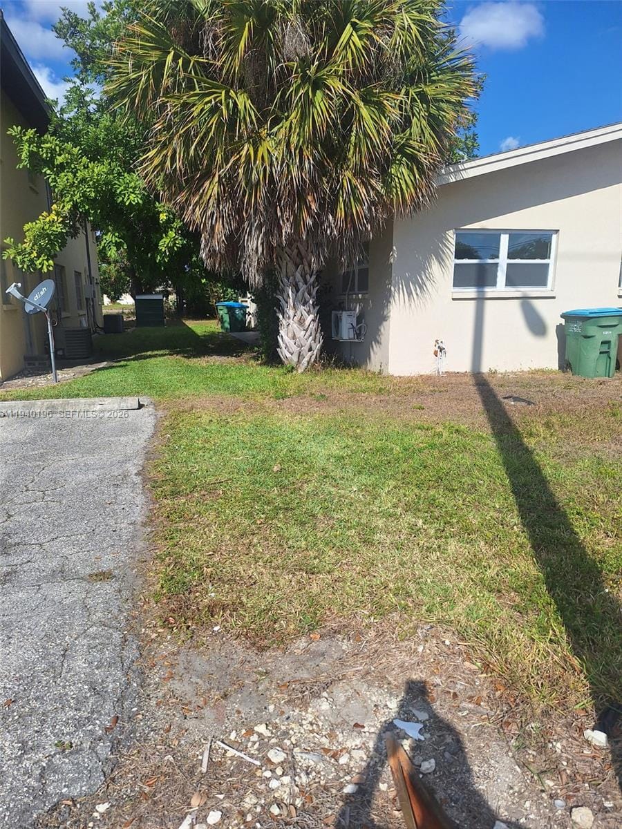 245 E Parkway, FL 33904 photo 28