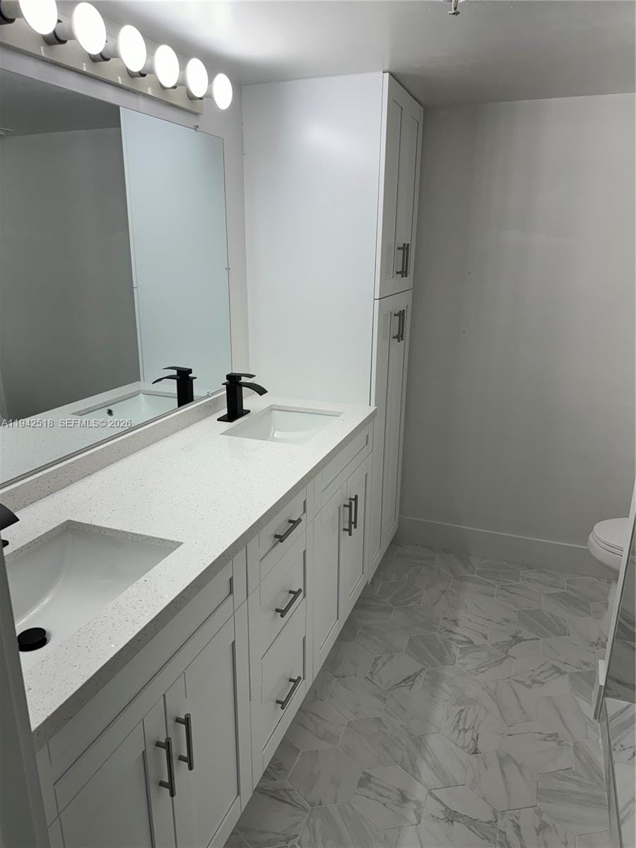 440 S Park Road 4-207 — photo 3