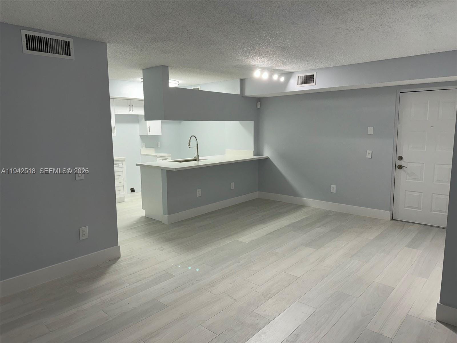 440 S Park Road 4-207 — photo 10