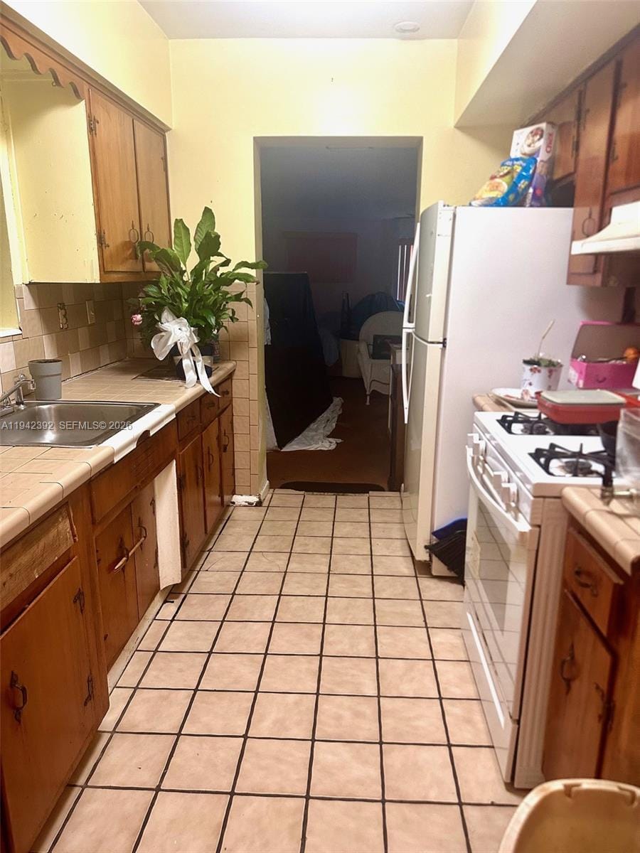 1815 NW 188th Terrace, Miami Gardens, FL 33056 photo 9