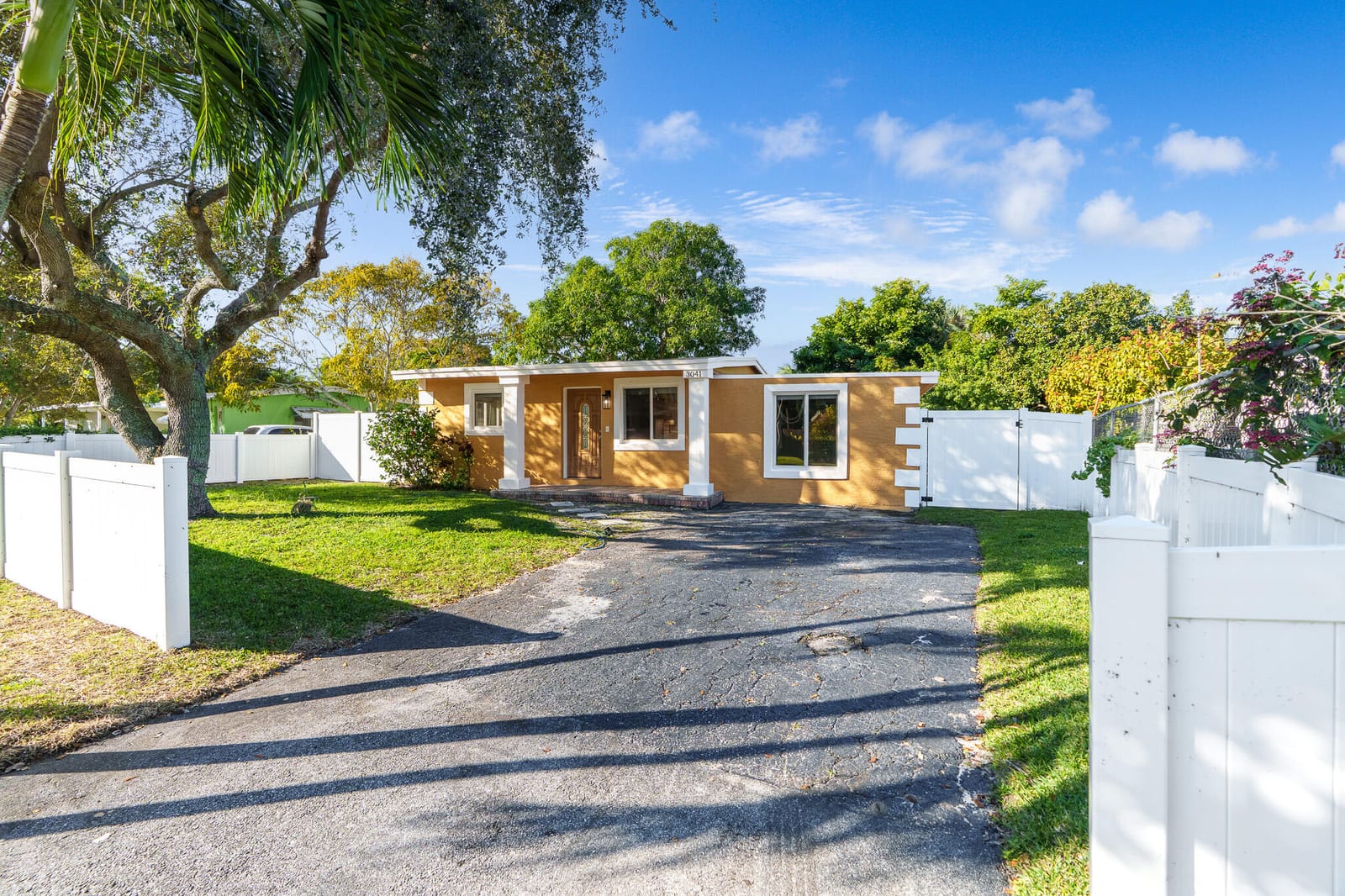 3041 E Palm Drive — photo 3