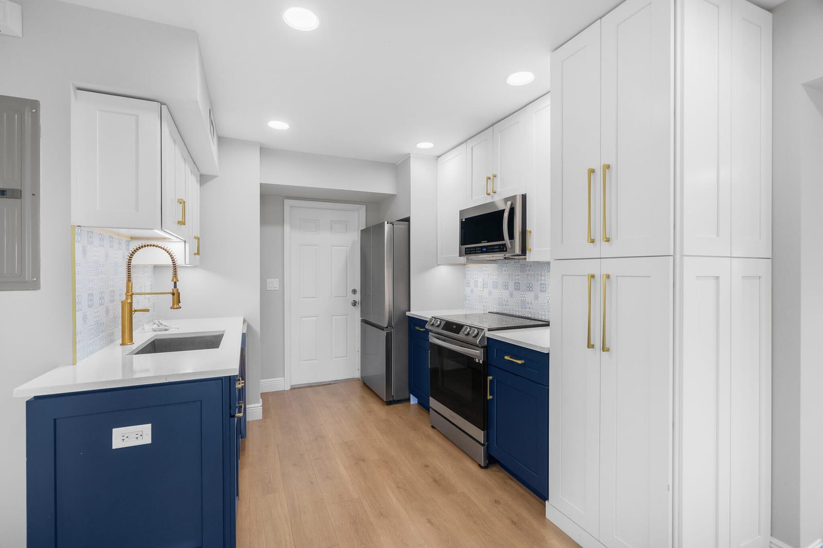 3041 E Palm Drive — photo 9