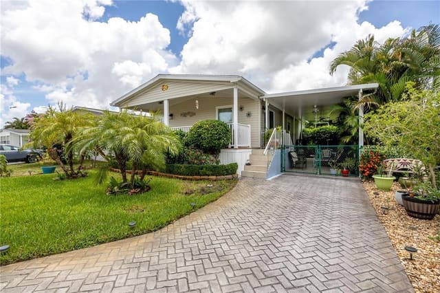 1890 SW 83rd Terrace, sold in Park City Estates, Davie, FL