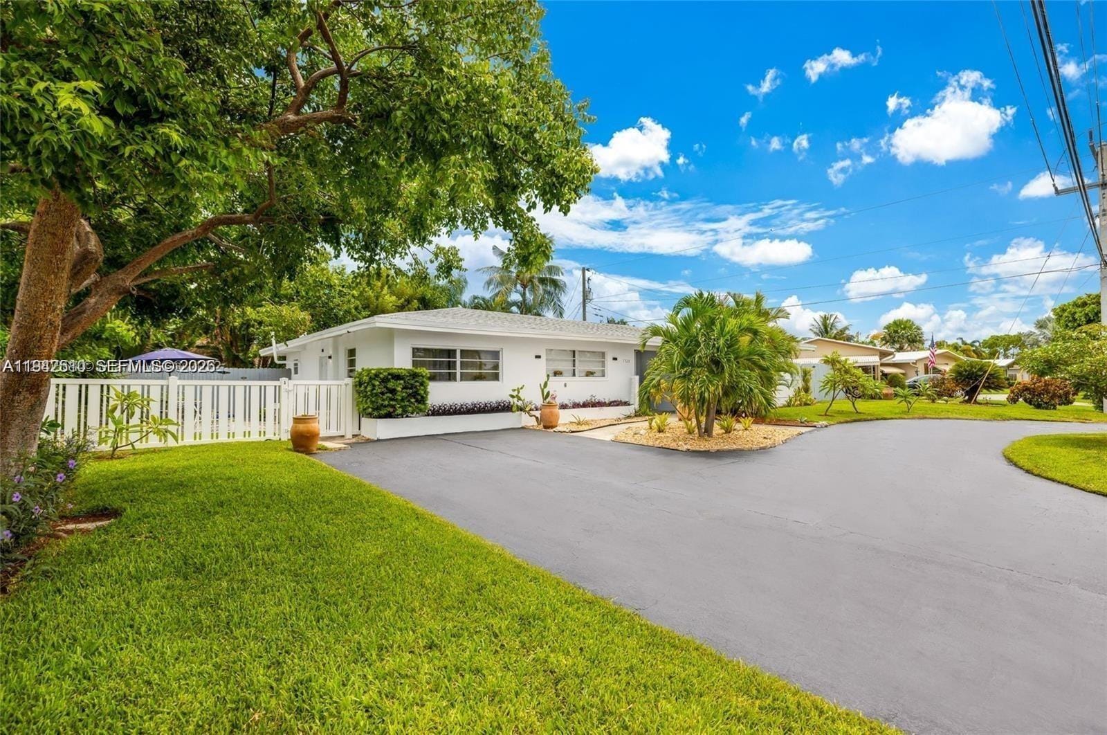 1320 NE 27th Avenue, Pompano Beach, FL 33062