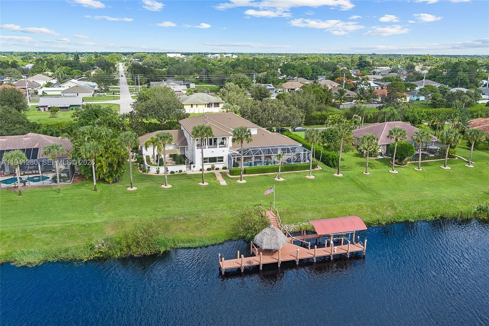2618 SW River Shore Drive — photo 2