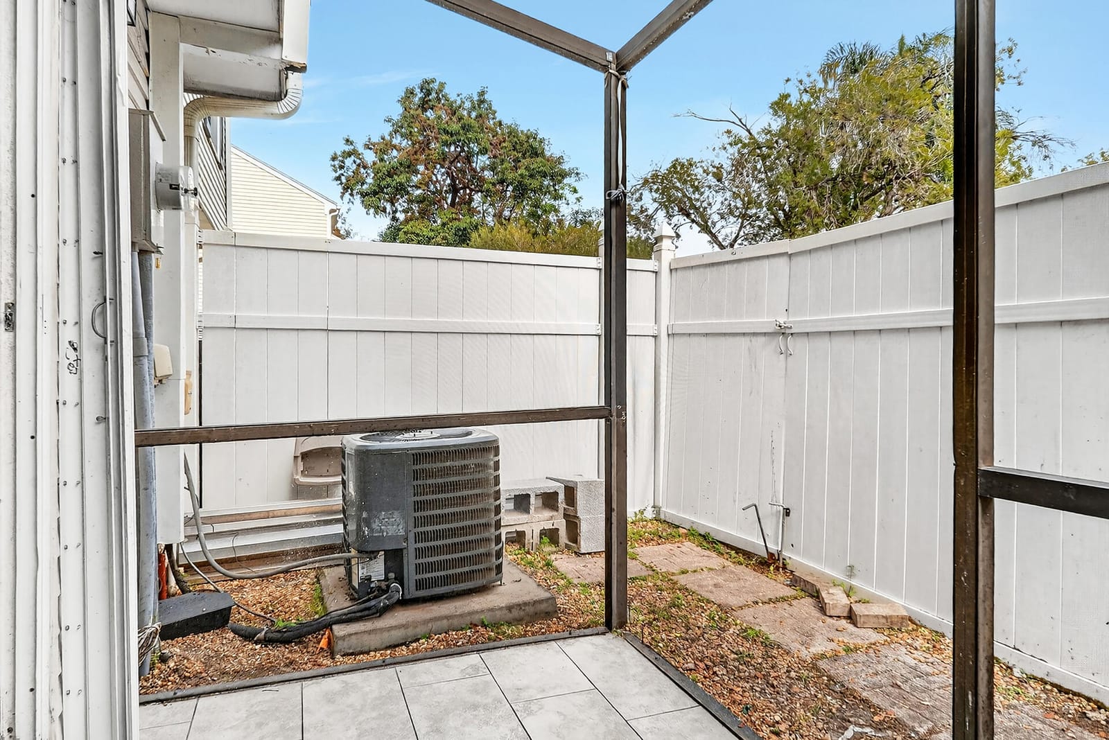 407 Georgian Park Drive — photo 6
