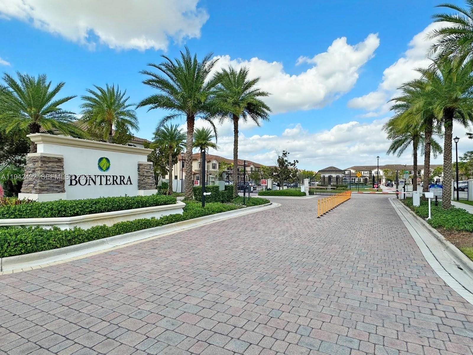 3304 W 92nd Place, Hialeah, FL 33018