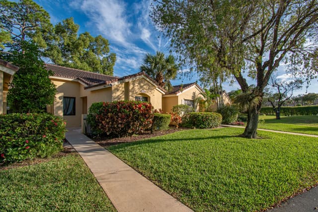 6825 Bridlewood Court, sold in Thornhill Glen, Boca Raton, FL