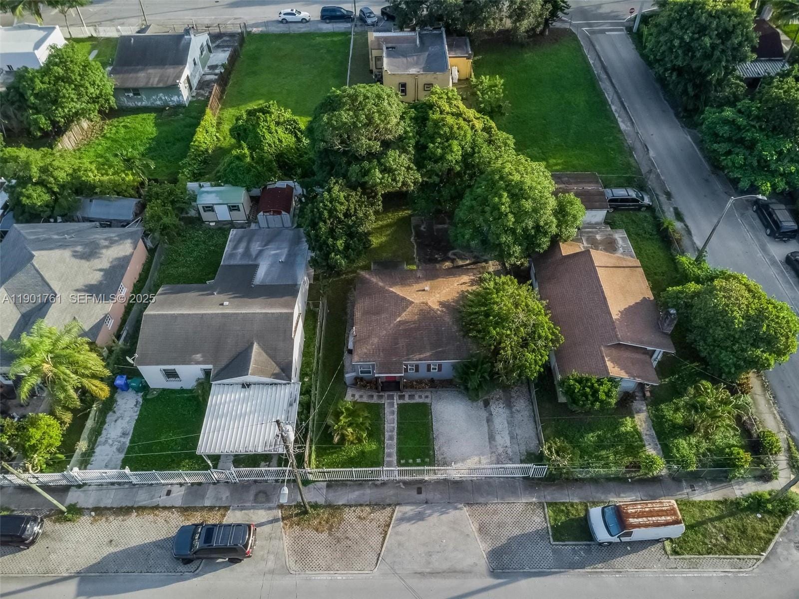 1240 NW 38th Street, Miami, FL 33142 photo 22
