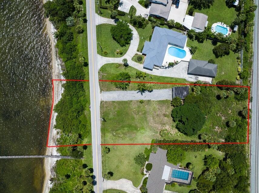 1811 S Indian River Drive — photo 4
