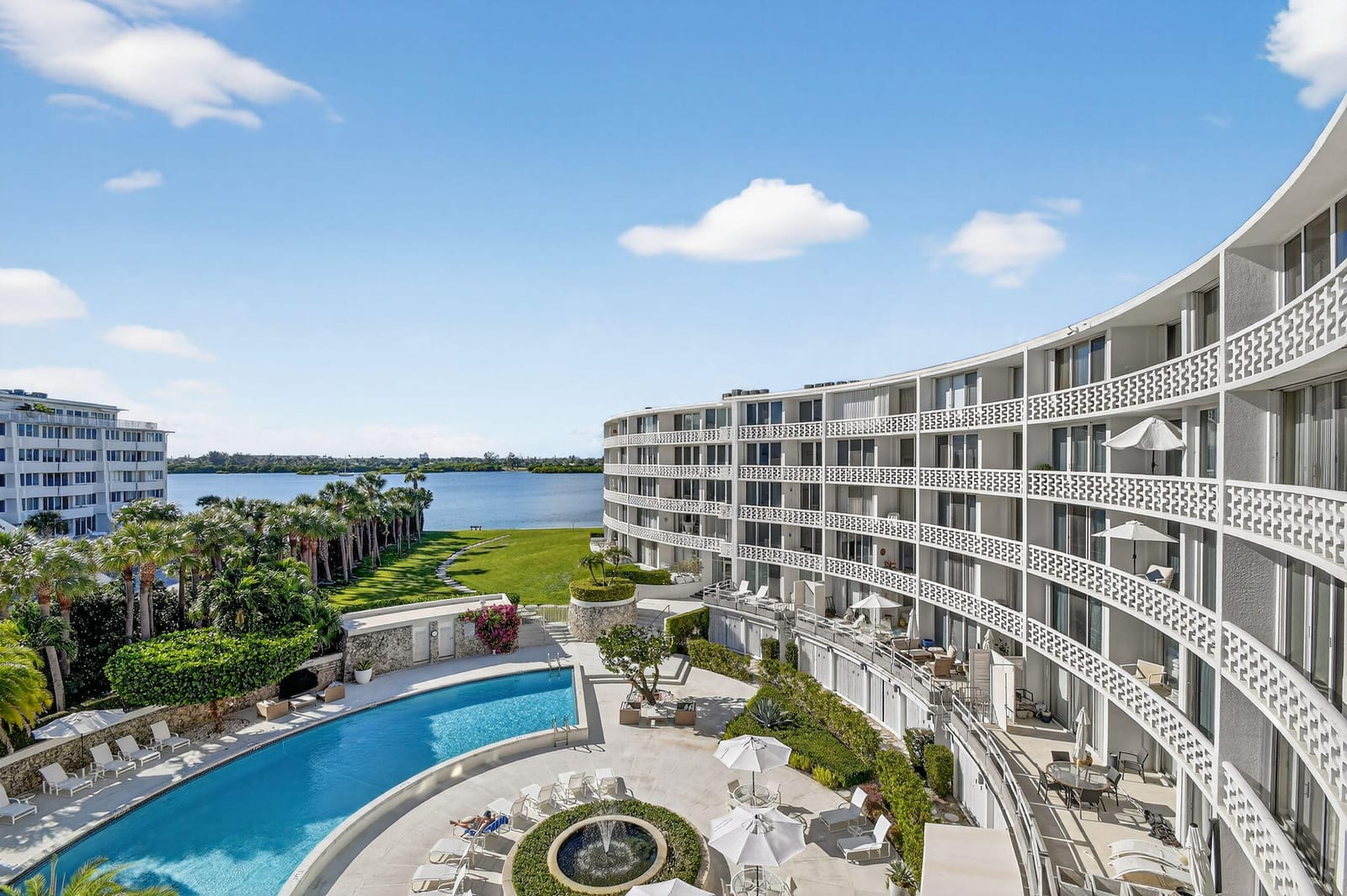 2760 S Ocean Boulevard 416, Palm Beach, FL 33480