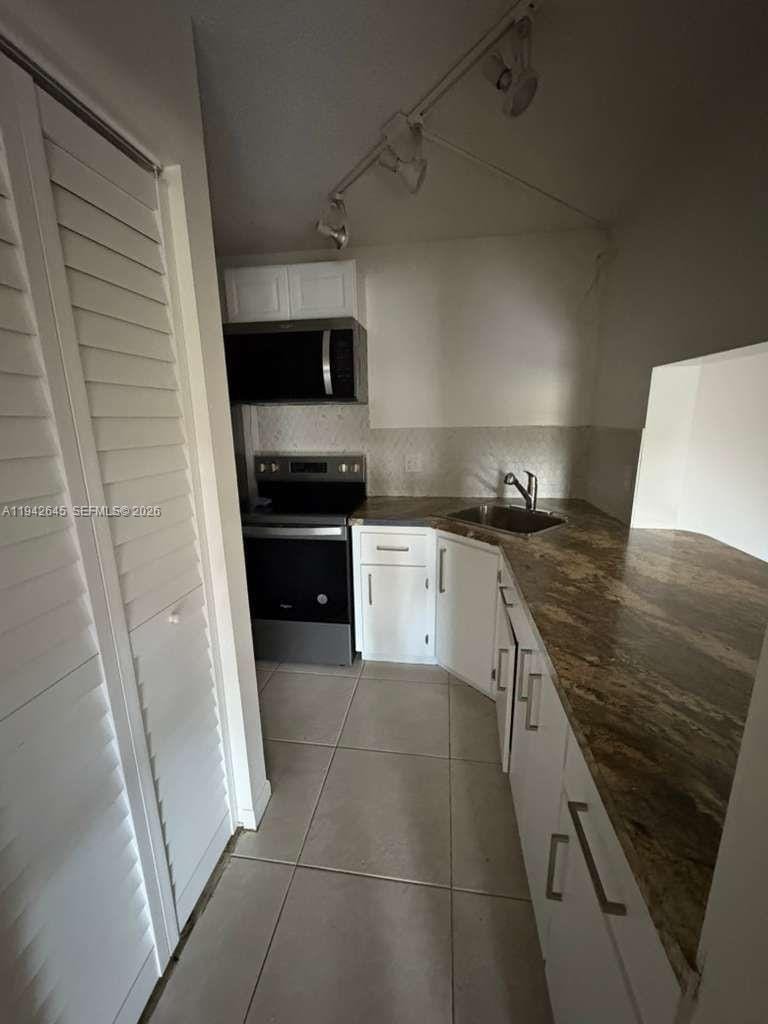 623 Sea Pine Way C1 — photo 5