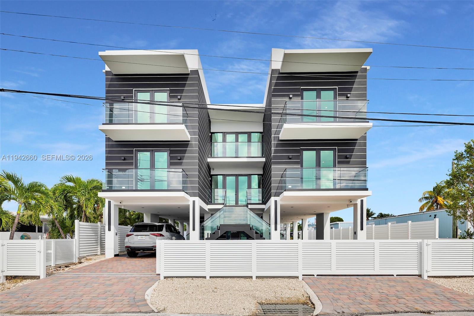 141 Grassy Road, Key Largo, FL 33037, Key Largo