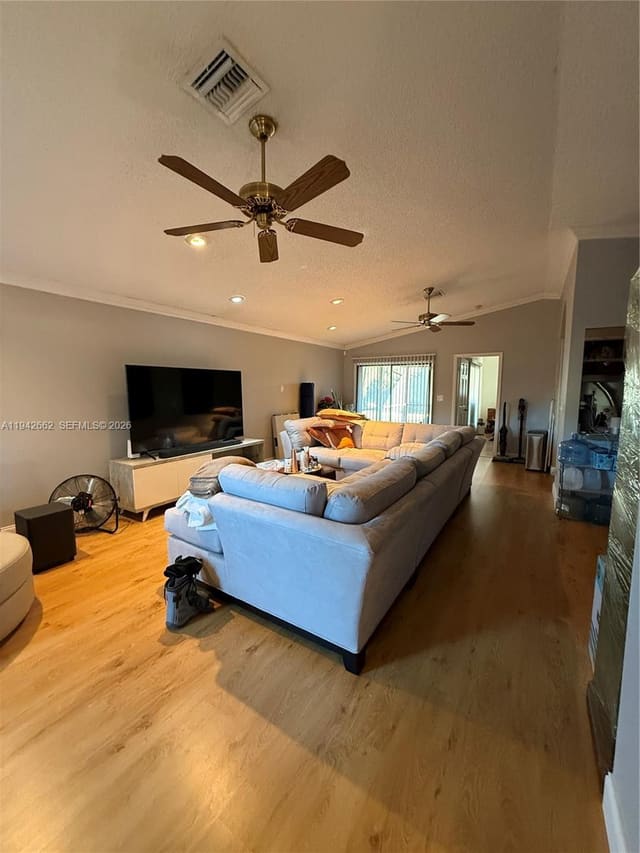 6190 Pine Tree Lane, sold in Banyan Lakes, Tamarac, FL