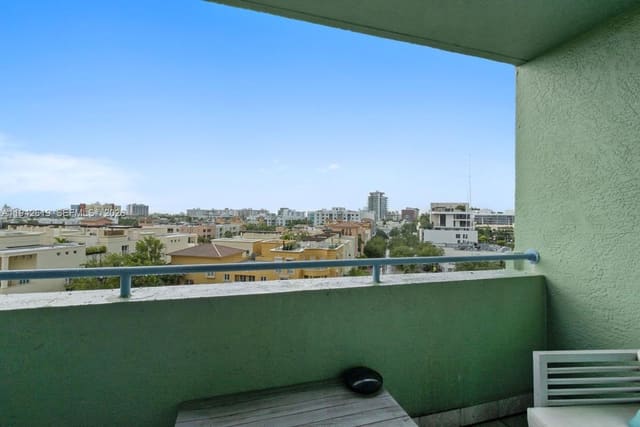 90 Alton Road 807, Yacht Club At Portofino C, Miami Beach, FL