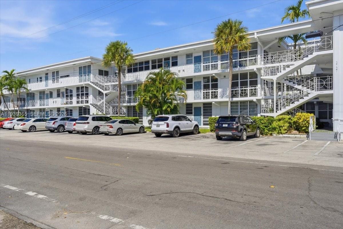 2727 Yacht Club Boulevard 2C, Fort Lauderdale, FL 33304 photo 18
