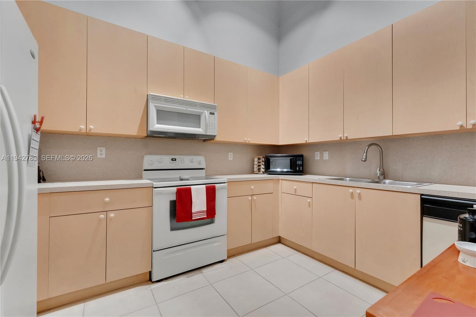 1174 NE 32nd Avenue, Homestead, FL 33033 photo 9