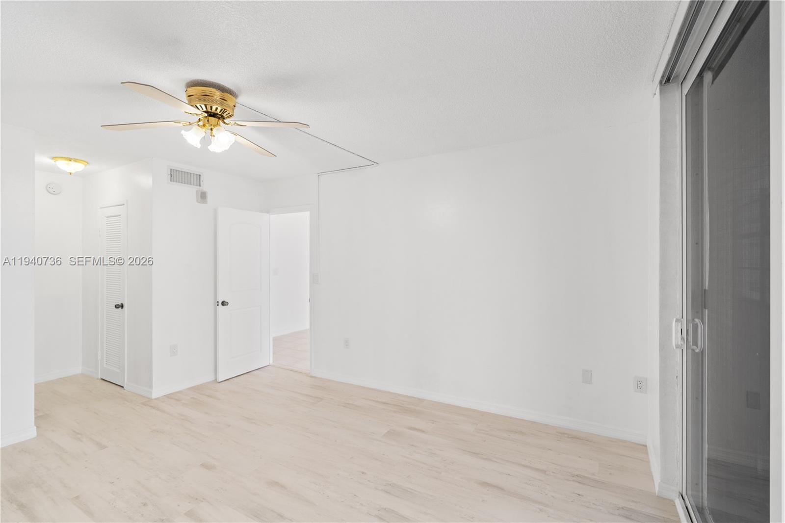 1351 NE Miami Gardens Drive 301E — photo 11