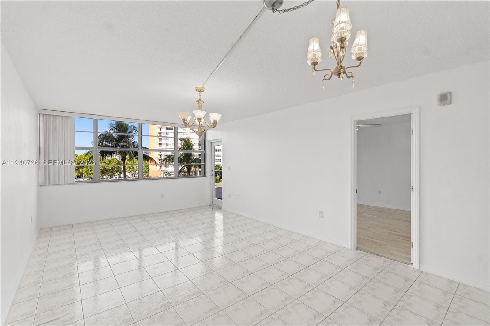 1351 NE Miami Gardens Drive 301E — photo 3