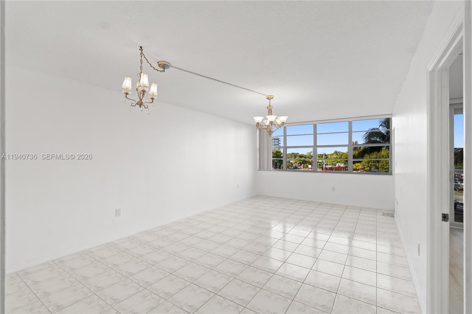1351 NE Miami Gardens Drive 301E — photo 5