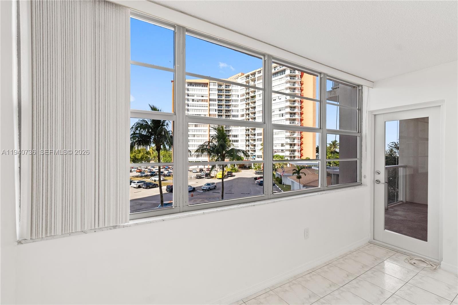 1351 NE Miami Gardens Drive 301E — photo 6