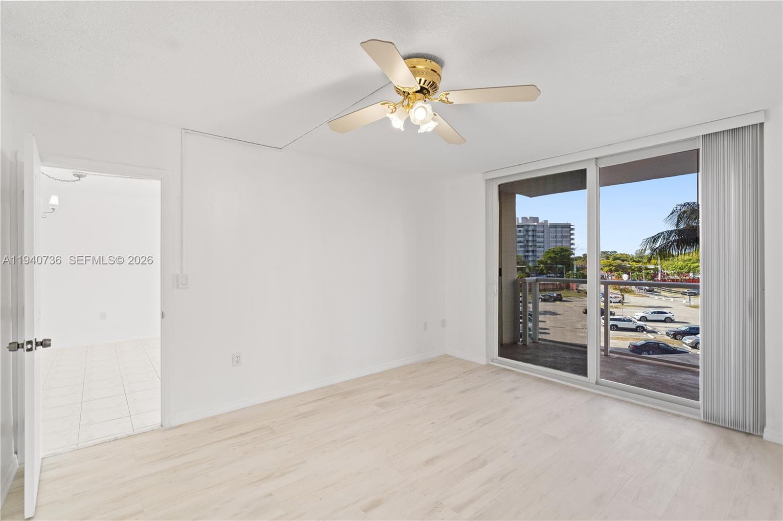 1351 NE Miami Gardens Drive 301E — photo 10