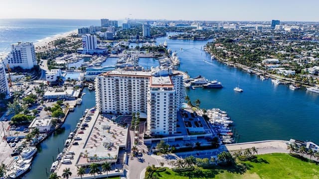 1 Las Olas Circle 306, Venetian, Fort Lauderdale, FL