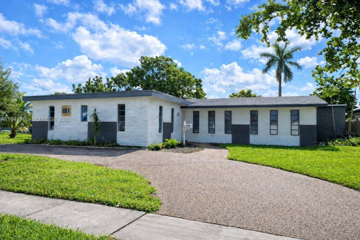 2450 NW 85th Avenue, Sunrise, FL 33322